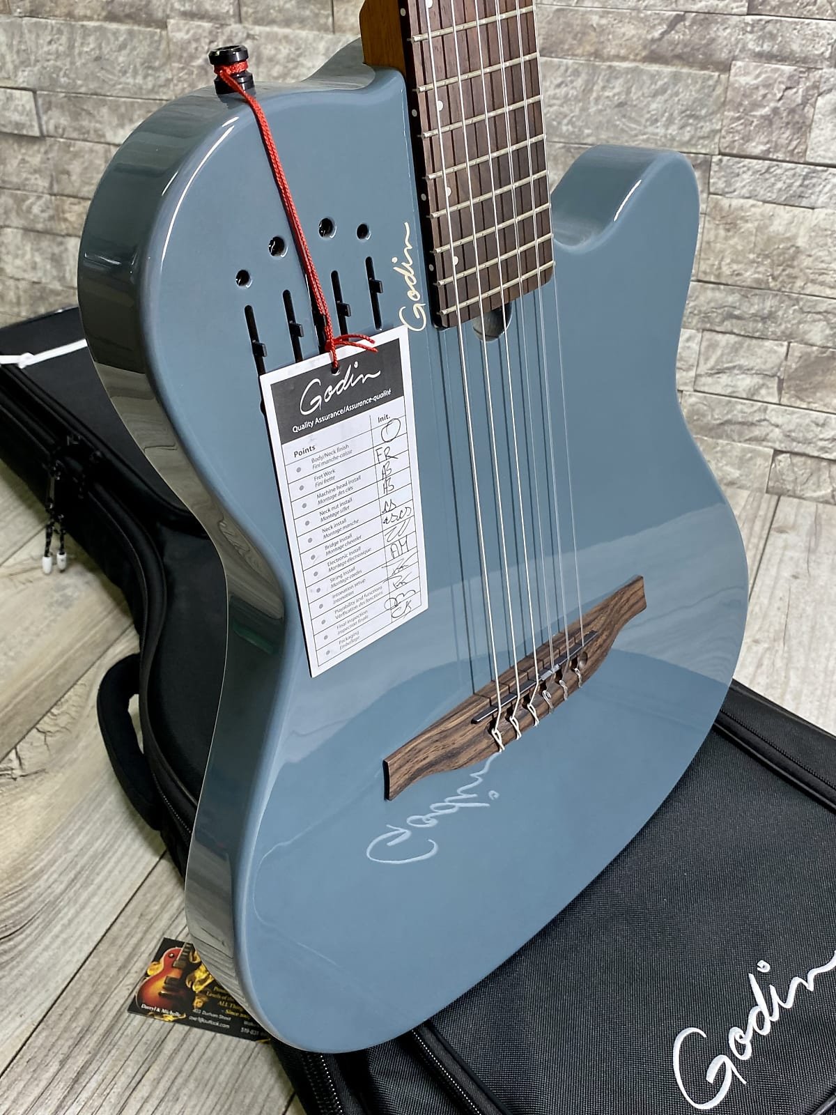 ゴダンG-tour limited arctic blue エレガット Godin ゴダン Multiac