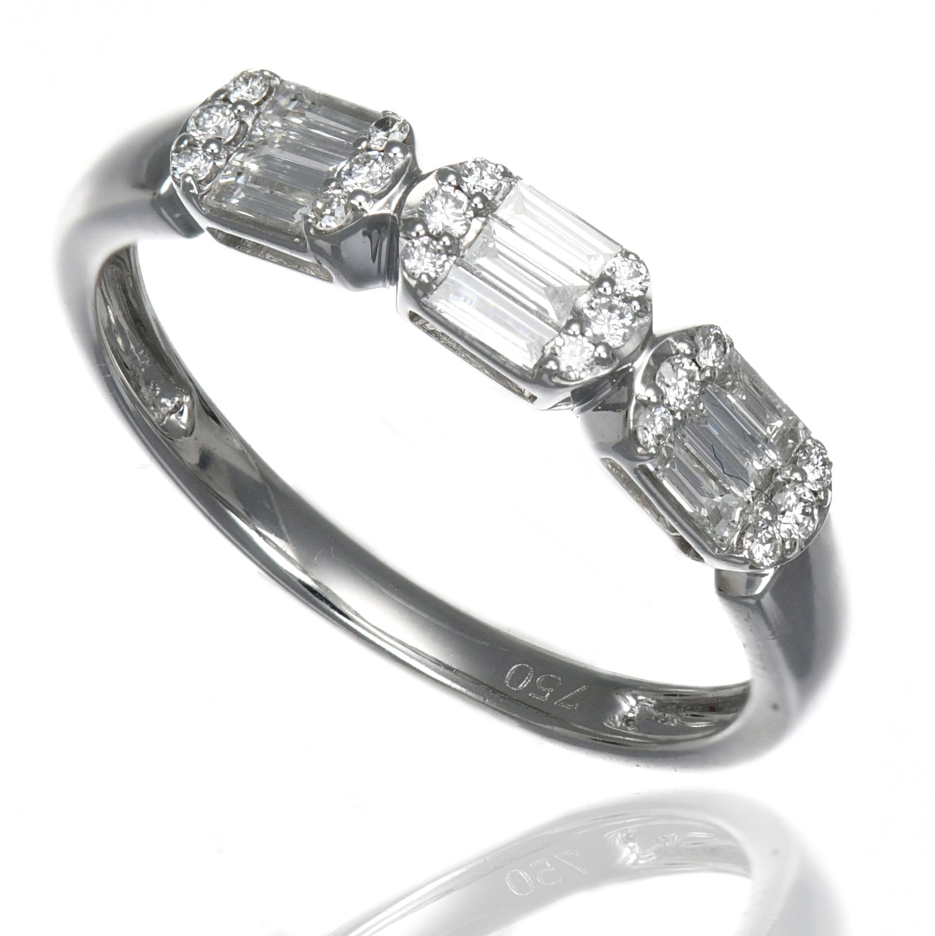 18kt white gold 18 round diamonds .09cttw and 9 baguette-cut diamonds .27cttw fashion band
