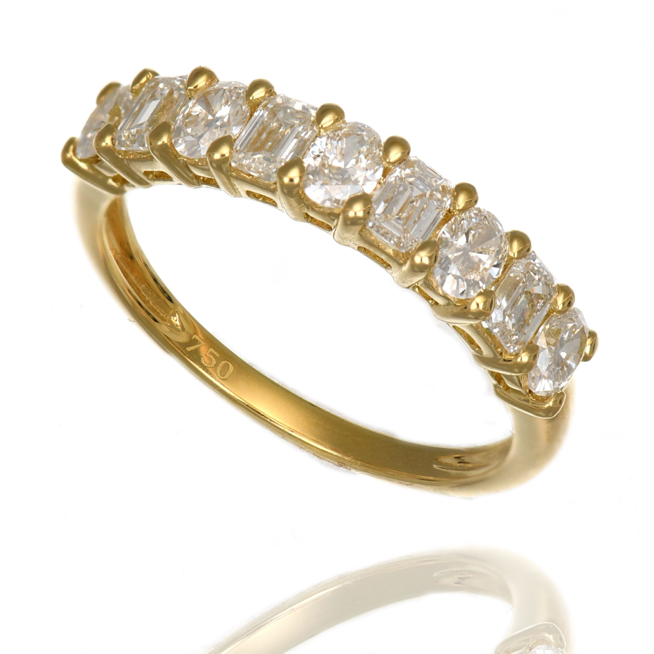 18kt yellow gold 5 oval diamonds .52cttw and 4 cushion-cut diamonds .62cttw fashion ring