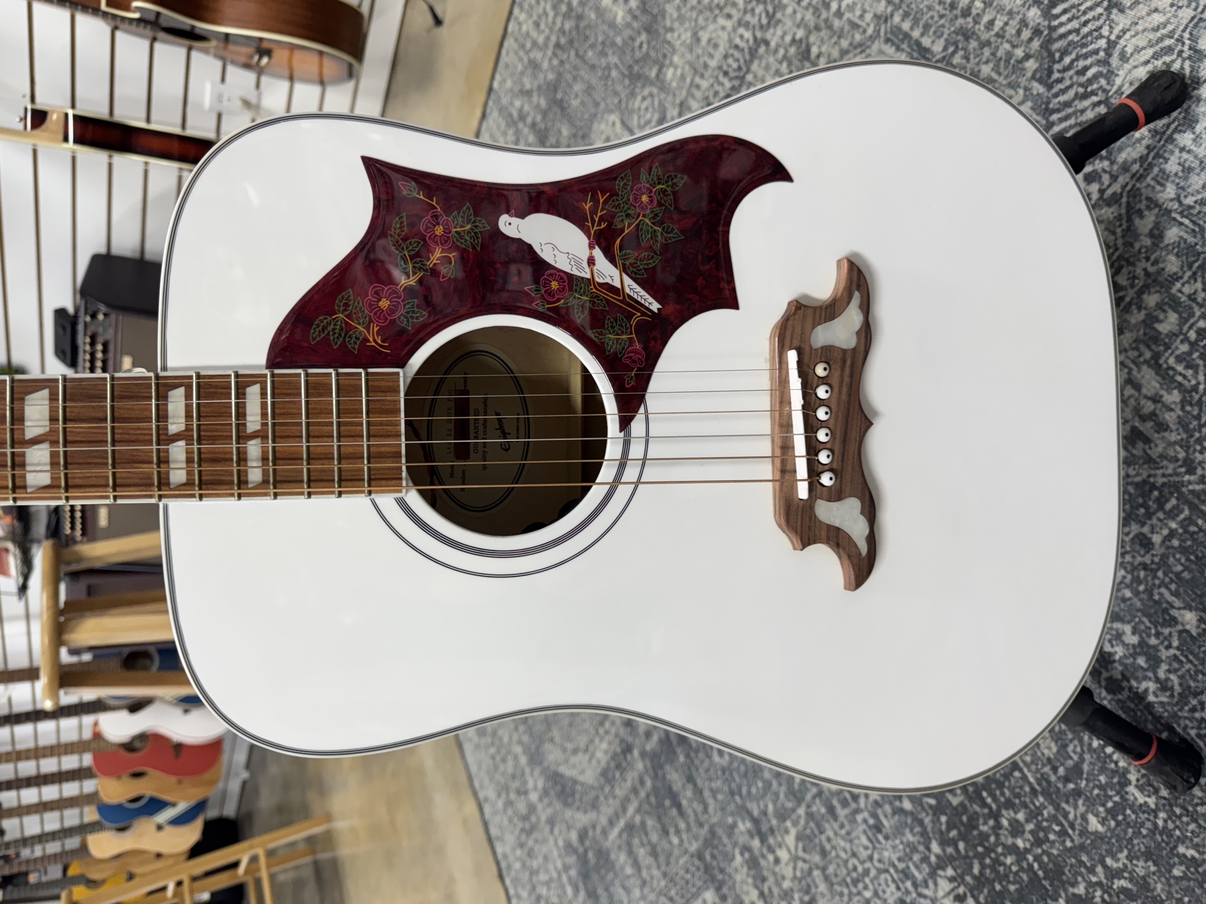 Epiphone Dove Pro Limited-Edition Acoustic-Electric Guitar