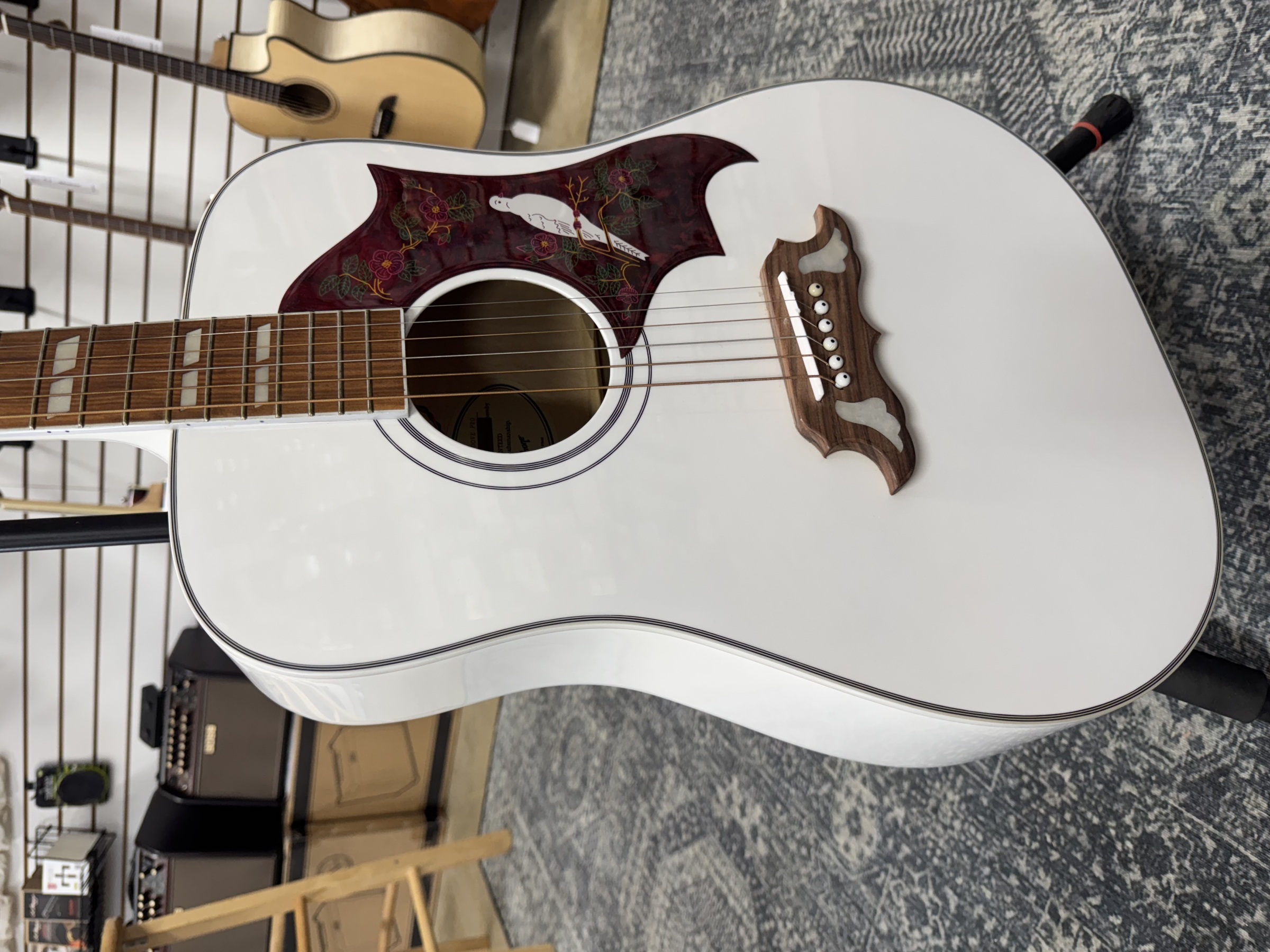Epiphone Dove Pro Limited-Edition Acoustic-Electric Guitar