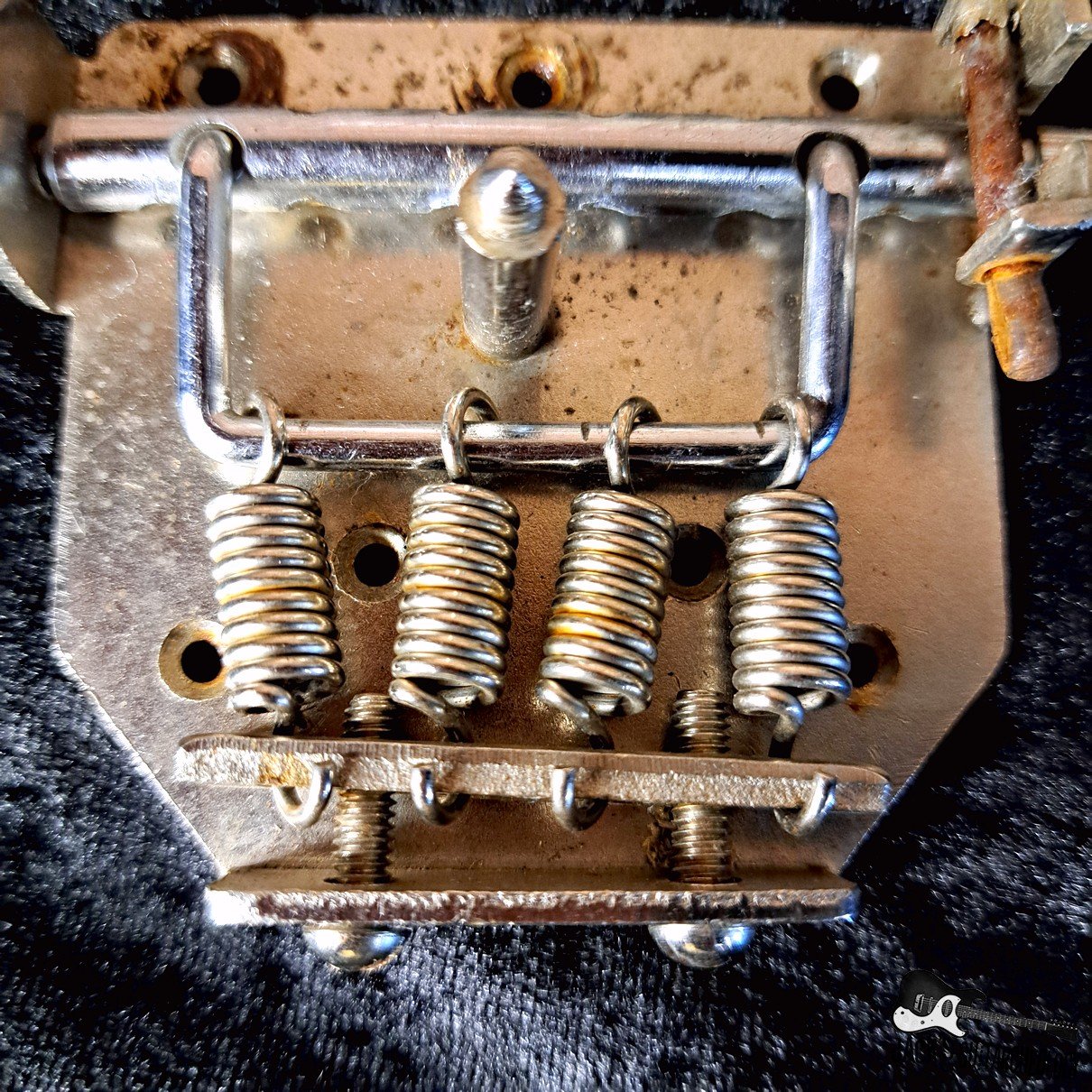 Guyatone Tremolo Tailpiece (1960s - Silver)