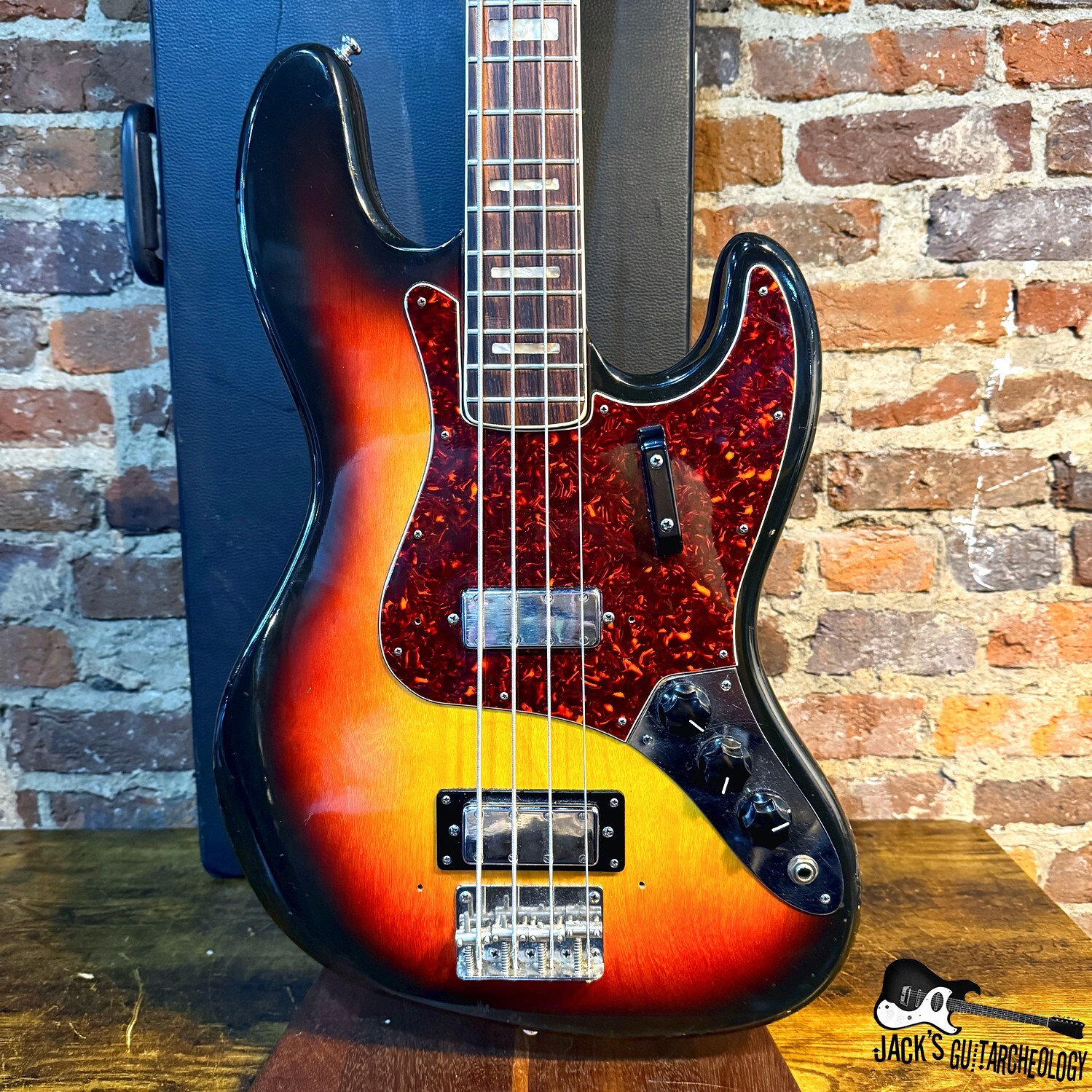 El Degas Lawsuit Era J-Style Electric Bass w/ HSC (1970s - Sunburst) 
