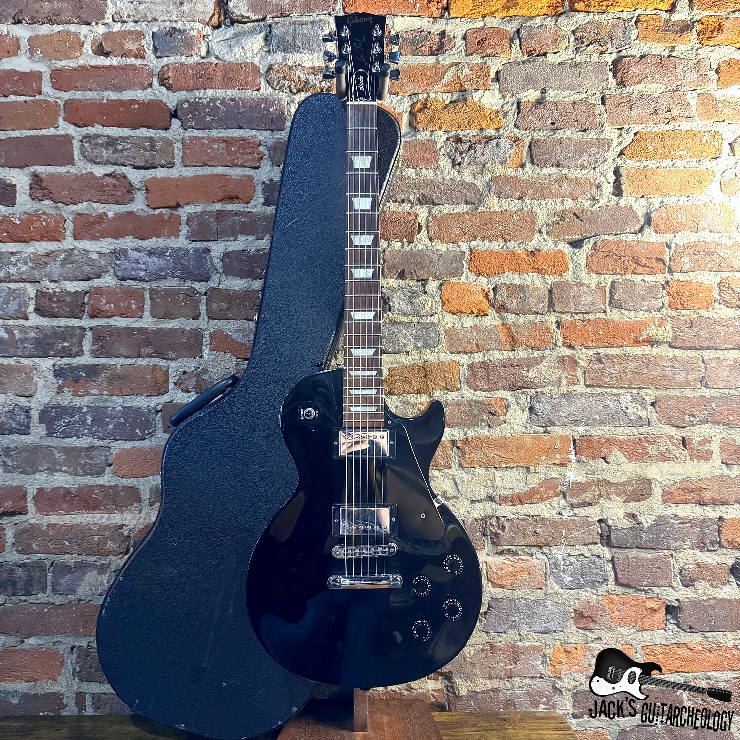 Gibson Les Paul Studio Electric Guitar w/ HSC (2005 - Ebony)