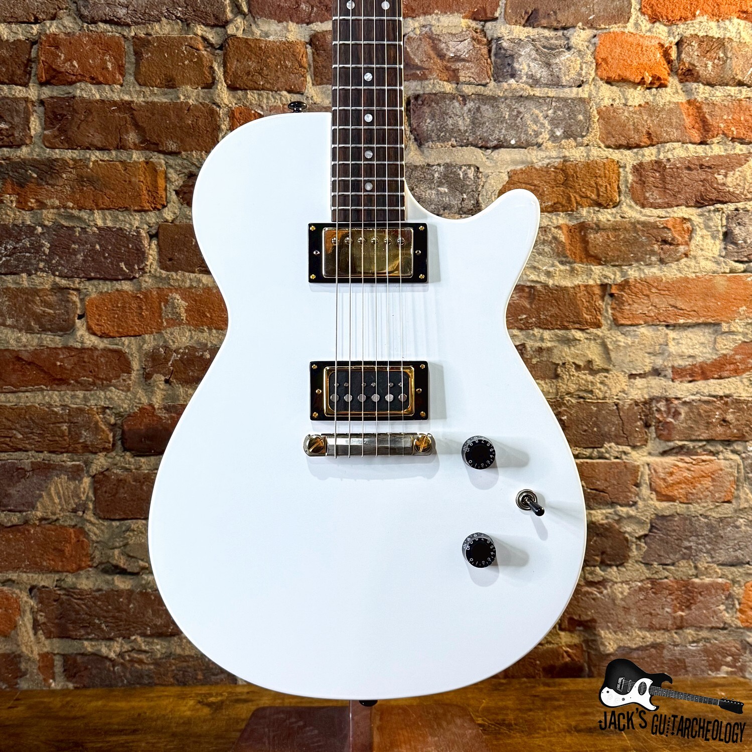 JACK'd: Gretsch Ignite Jet Club HH Single Cut Electric Guitar (2020s - Lightning White)