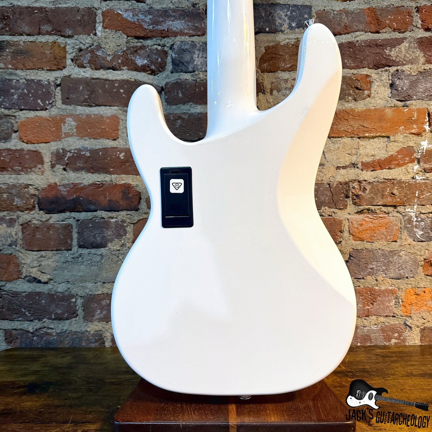 Jackson X Series Concert Bass CBXNT DX V Electric Bass (2020s - White)