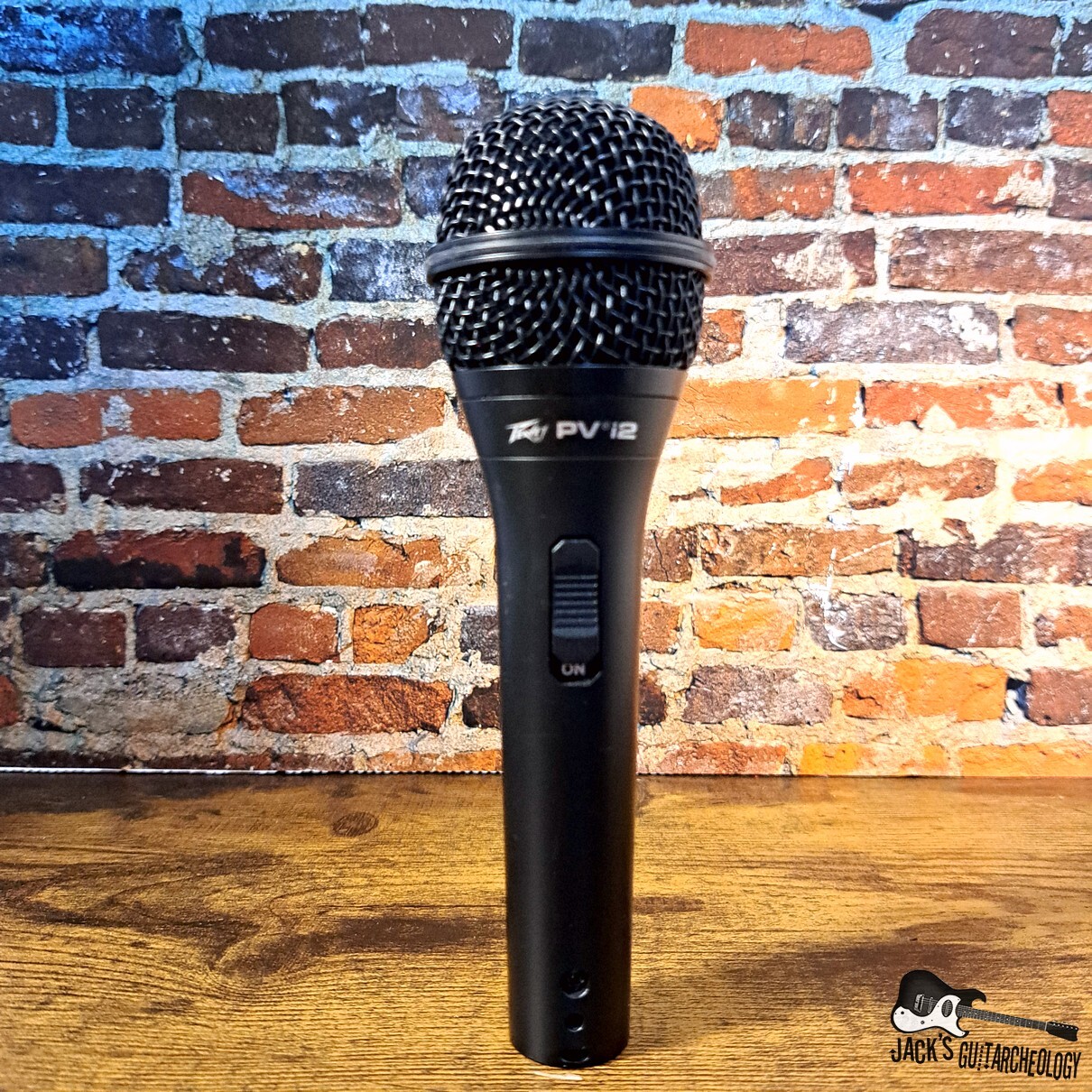 Peavey PVi2 Dynamic Vocal Microphone *USED* (2020s - Black)
