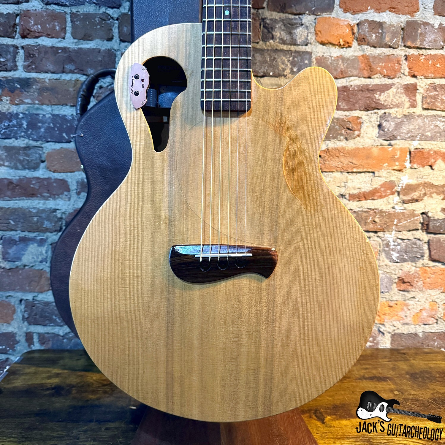 Tacoma Chief C1C Acoustic Electric Guitar w/ OHSC (1990s