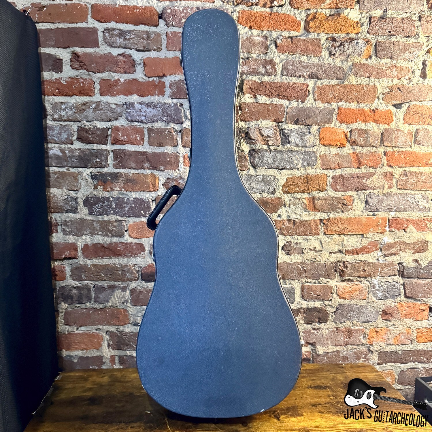 Bertrand Martin Owl Guitar Classical / Nylon Guitar Hardshell Acoustic Guitar Case (1980s - Black)