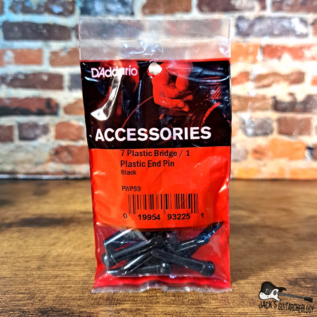 D'Addario Injected Molded Bridge Pins with End Pin (7-Piece Set, Ebony)