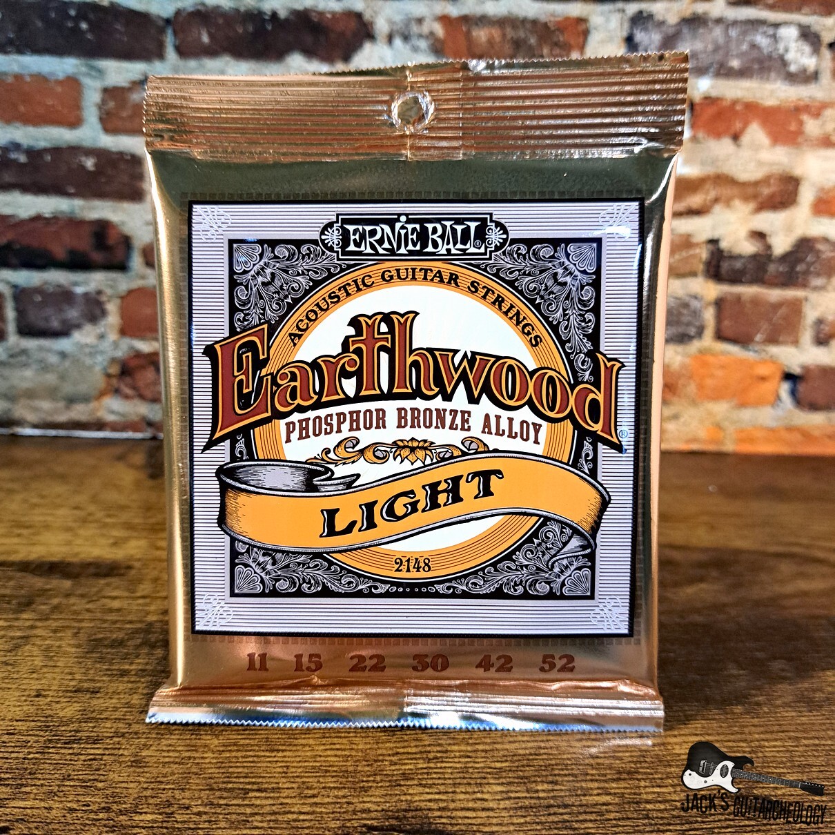 Ernie Ball Earthwood | (11-52) Light Gauge Phosphor Bronze Acoustic Guitar Strings 