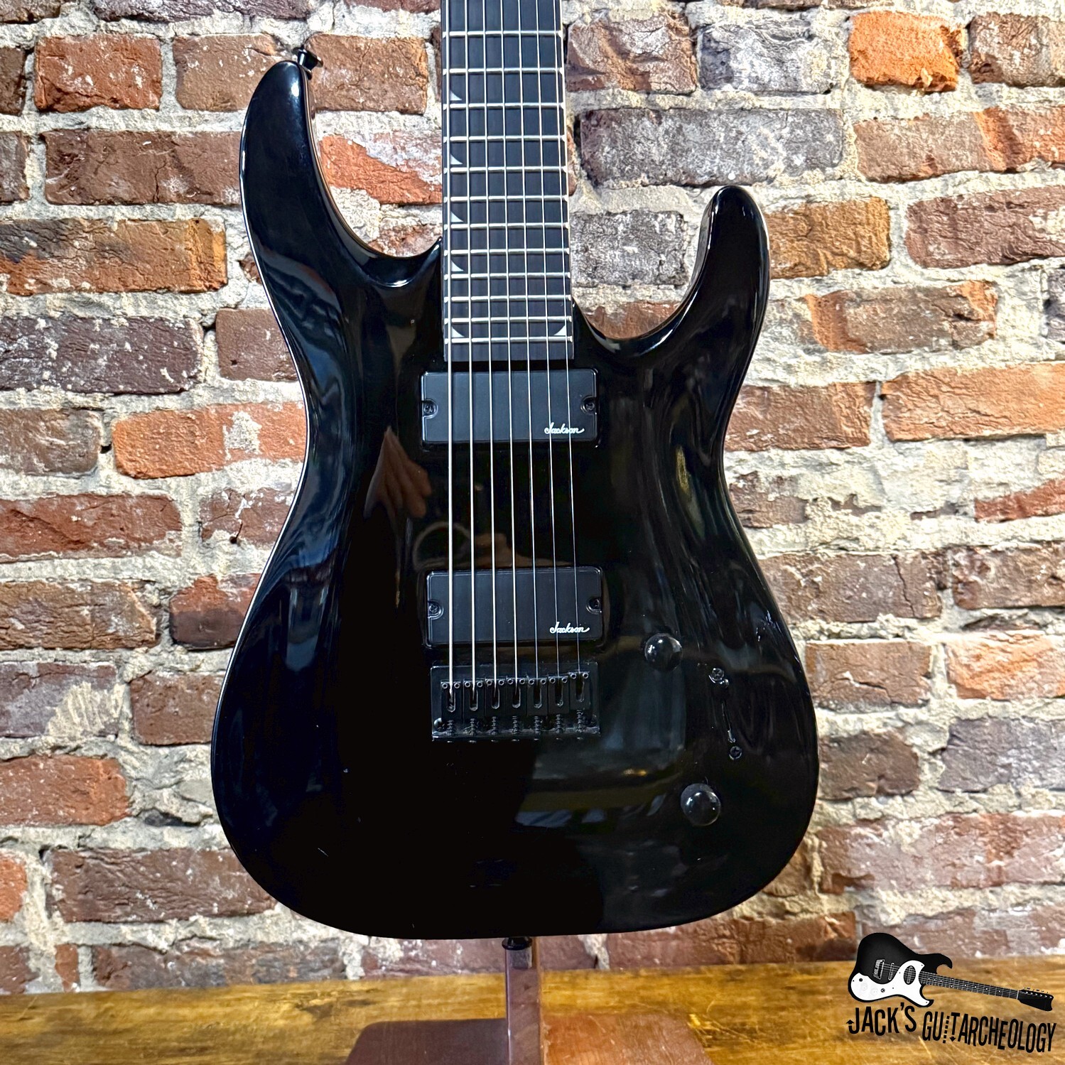 Jackson JS Series Dinky Arch Top JS22-7 DKA HT (2021 - Black Gloss)