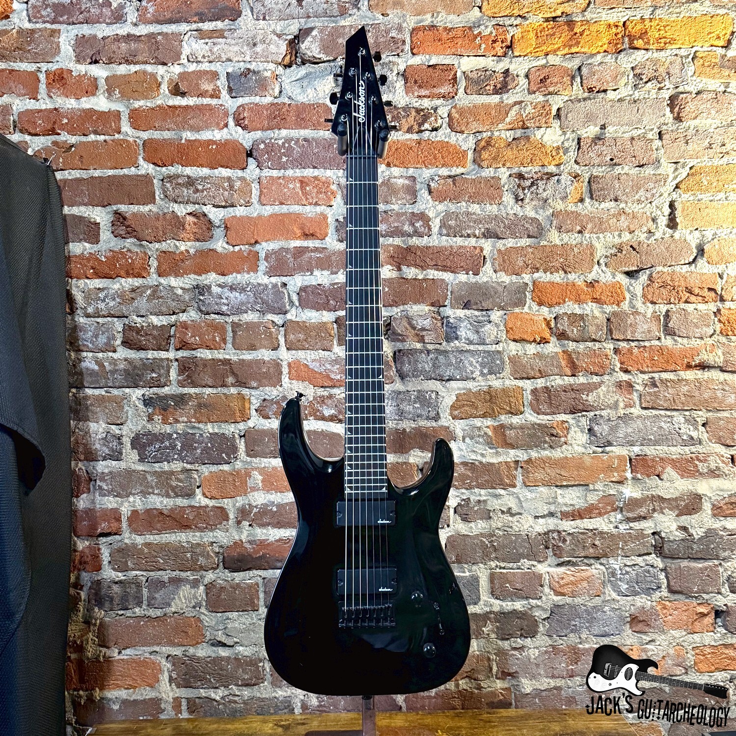 Jackson JS Series Dinky Arch Top JS22-7 DKA HT (2021 - Black Gloss)