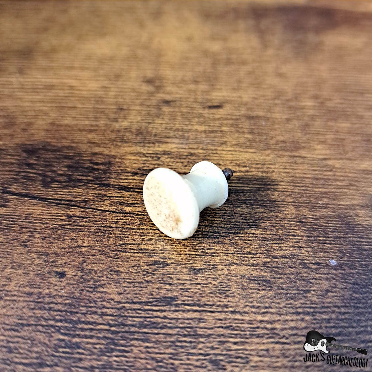 Vintage Plastic Strap Button (1960s - White)