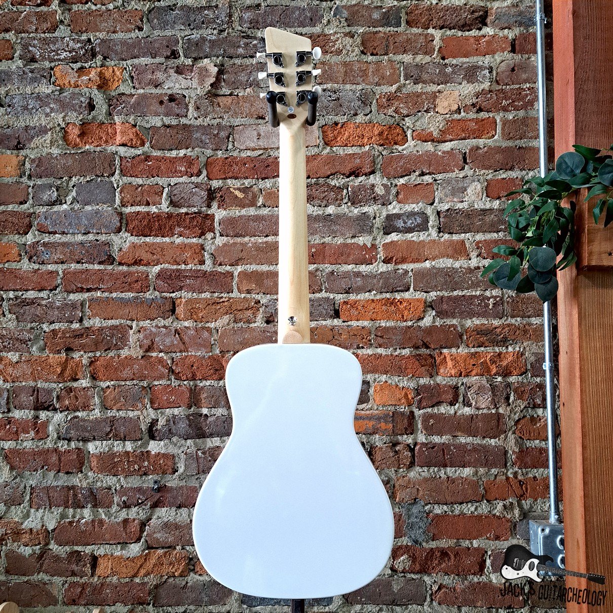 In-Store Only: Loog Pro VI Acoustic - White (NEW!)