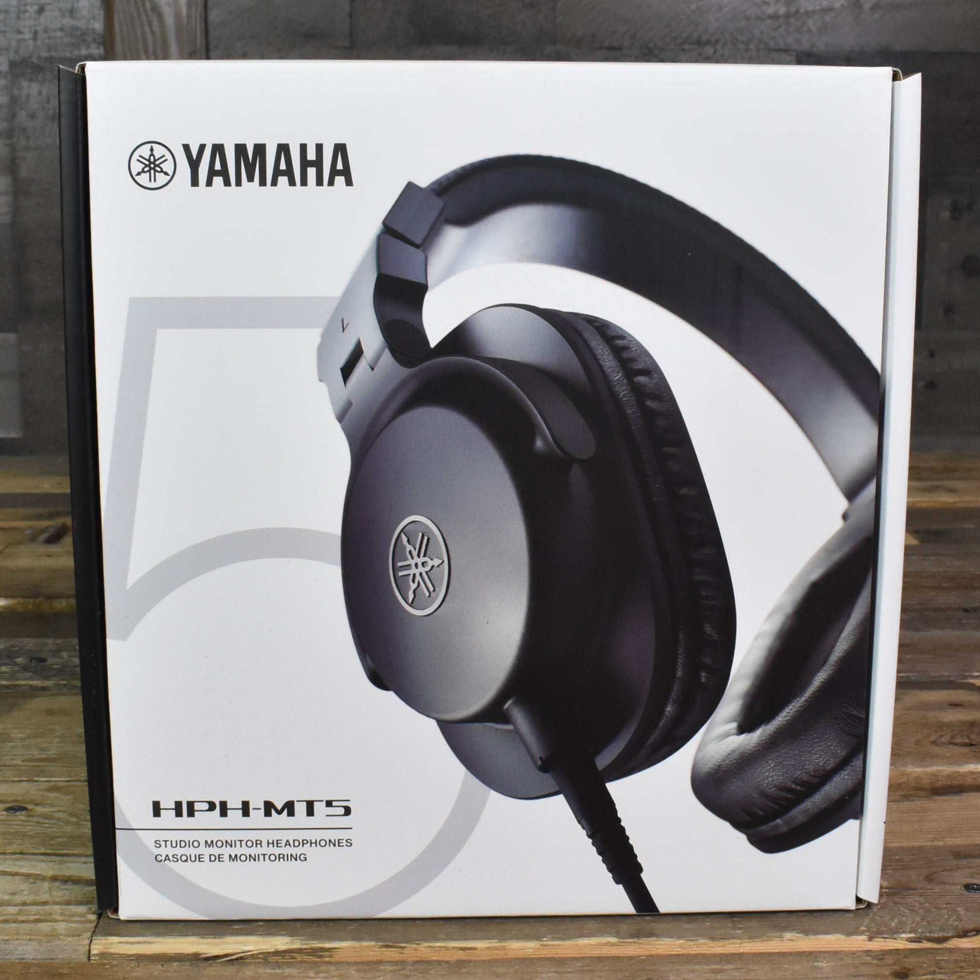 Yamaha HPH-MT5 Studio Monitor Headphones - Black - 0889025108393
