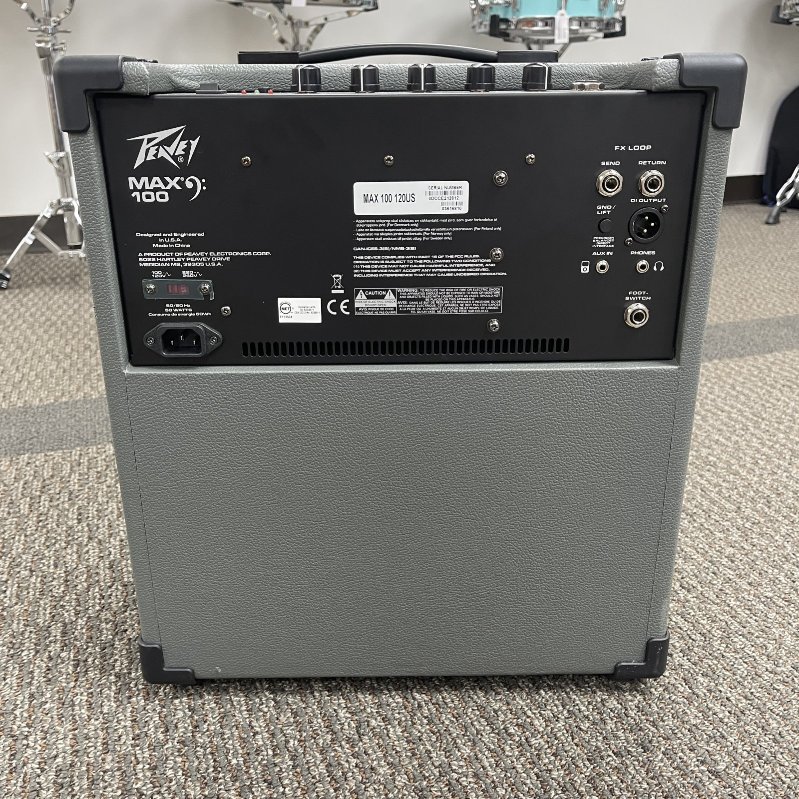 PEAVEY MAX 100 BASS COMBO AMP | UNC JAZZ FEST 01 - 014367663037