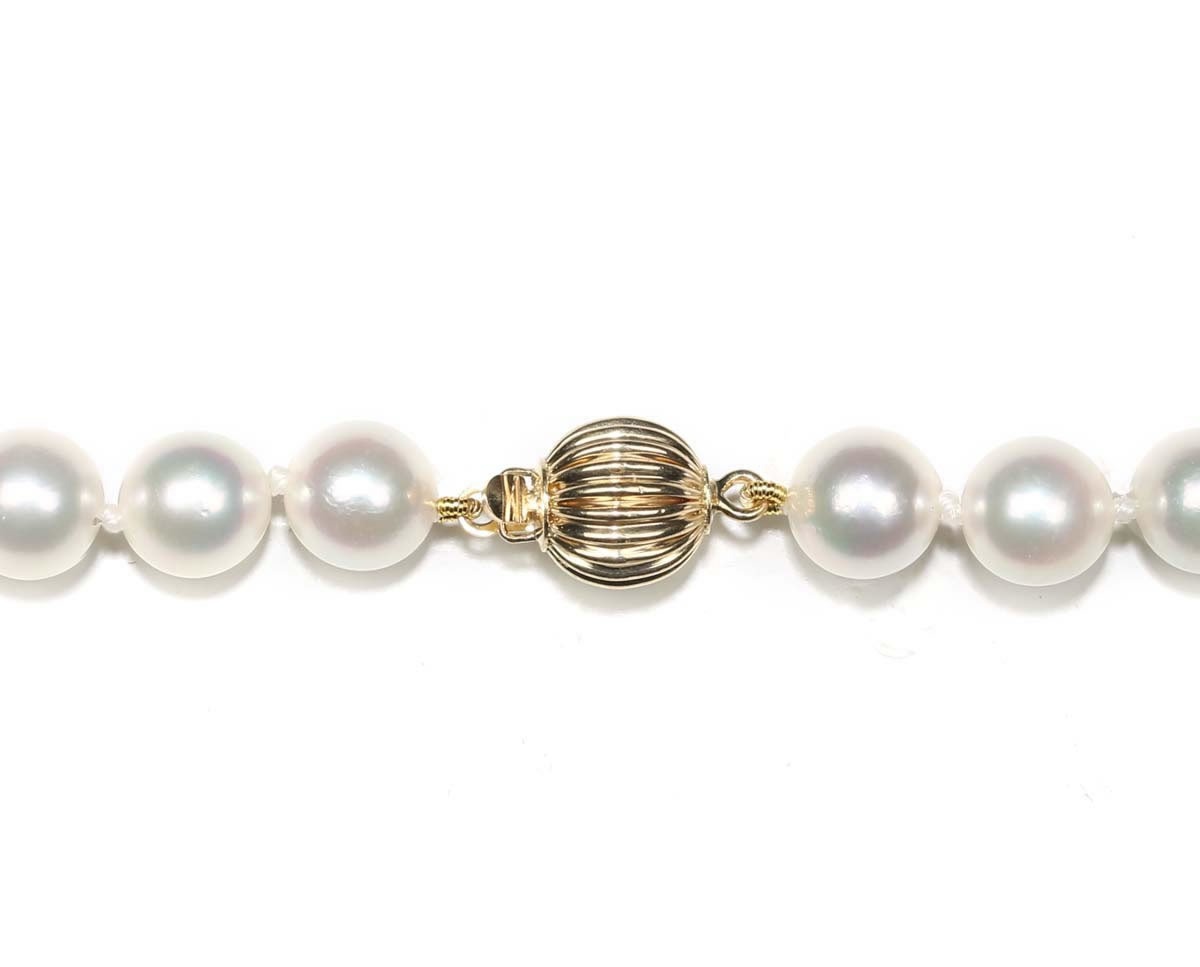 17.5 Pearl Strand, 8 - 8.5mm Edison Pearls, cultured freshwater, individually knotted with 14K Yellow gold clasp 