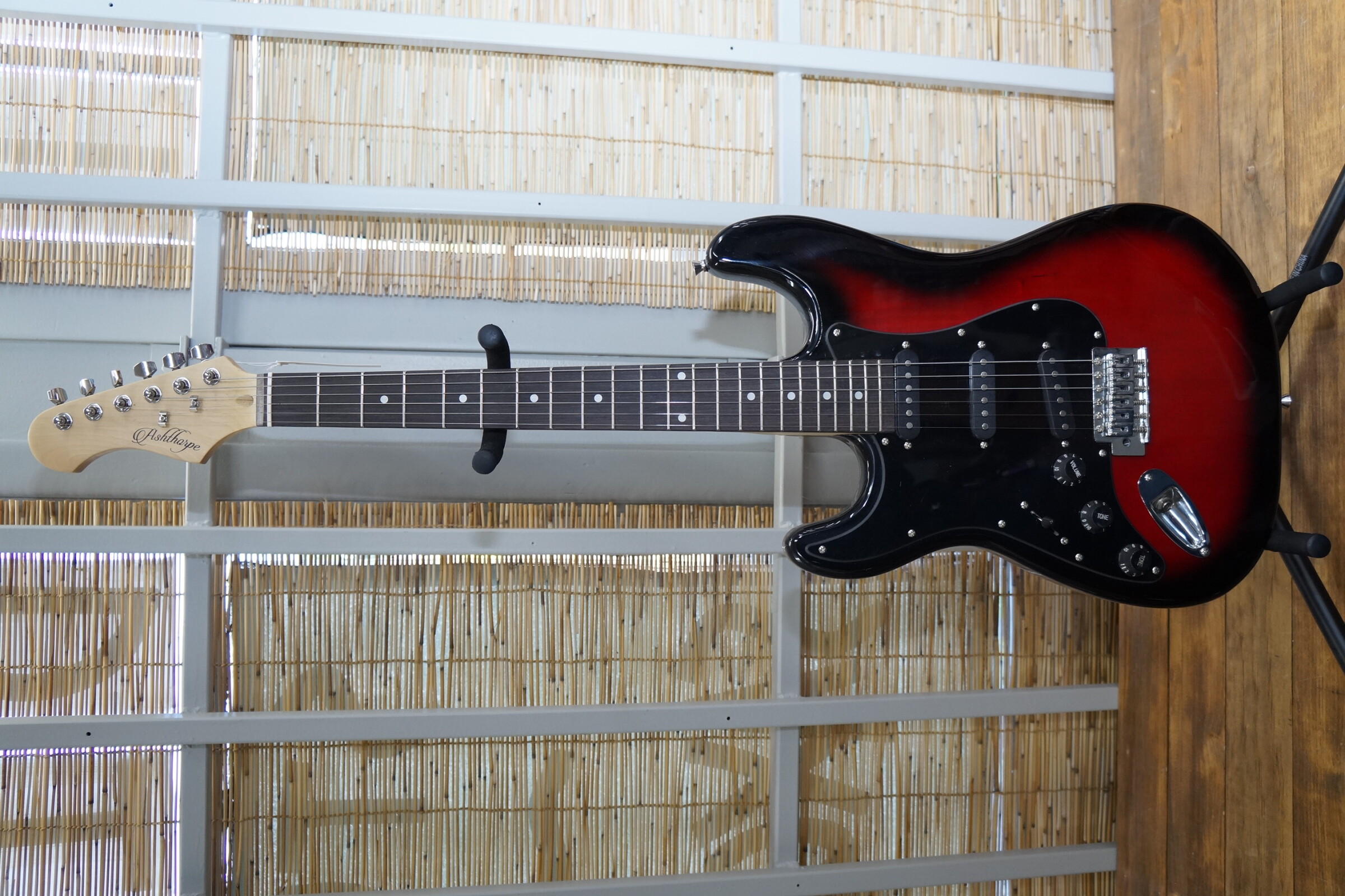 Ashthorpe Lefty Double-Cut Electric Guitar with SSS Configuration: LH in Red Burst