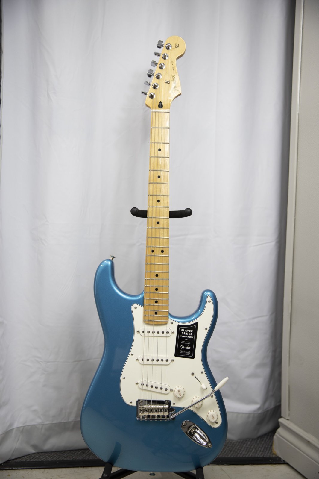 Fender LTD Edition Player Series Stratocaster - Lake Placid Blue