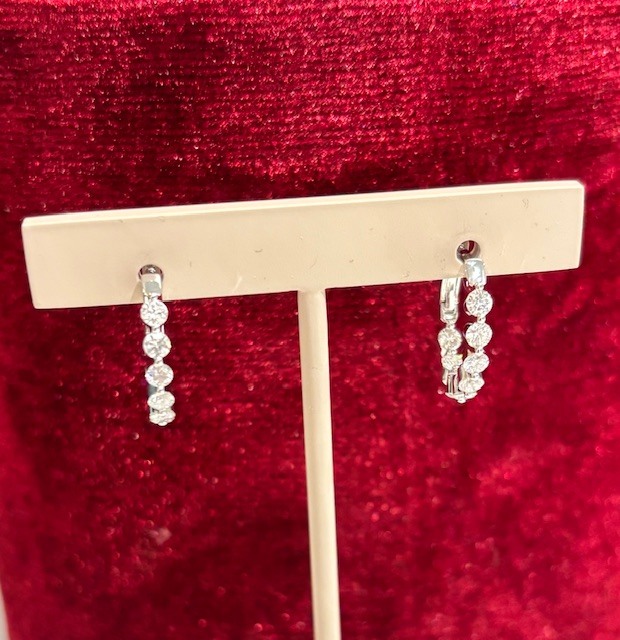 1.29CTTW Natural Diamond *Signature Hoops* in 14K White Gold, Hinged Back! 16D=G/VS2-SI1
