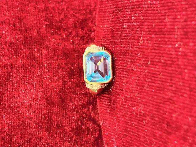 7 Carat Blue Topaz set with Diamonds in 10K Yellow Gold, Finger Size 8. Estate Collection. 10D=.04cttw