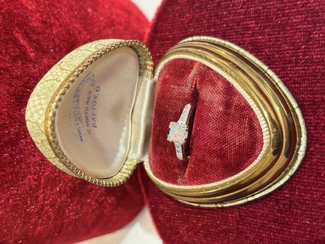 Antique 14K Diamond Setting with .43CT Opal Cabochon, Estate Collection. Finger Size 6. 6D=.08CTTW