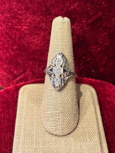 Art Deco Diamond Dinner Ring, 18-Karat Gold. Finger Size 6.75. Estate Collection. 3D=.21CTTW