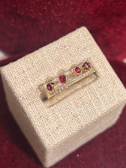 Incredible Ruby & Diamond Band Ring in 18-Karat Gold, 21D=.16CTTW, 5R=.38CTTW. Size 7