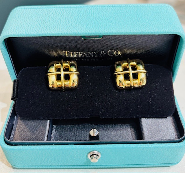 Vintage Tiffany & Company Biscayne Post/Clip Convertible Earrings in 18K Yellow Gold with Box, Estate Collection