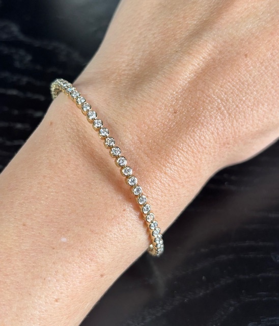 Wonderful Bezel Diamond Flexy Bracelet in 14-K Yellow Gold, 41 Natural Diamonds=1.40CTTW. G/SI1