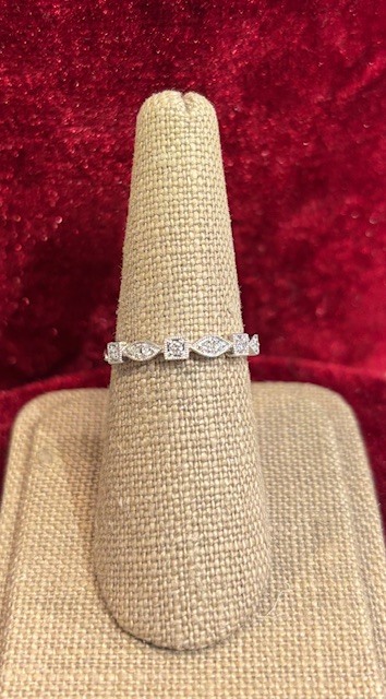 .12CTTW Natural Diamond Milgrain  Patterned Band Ring in 14-Karat White Gold, 10D=G/VS2-SI1. Size 6.75