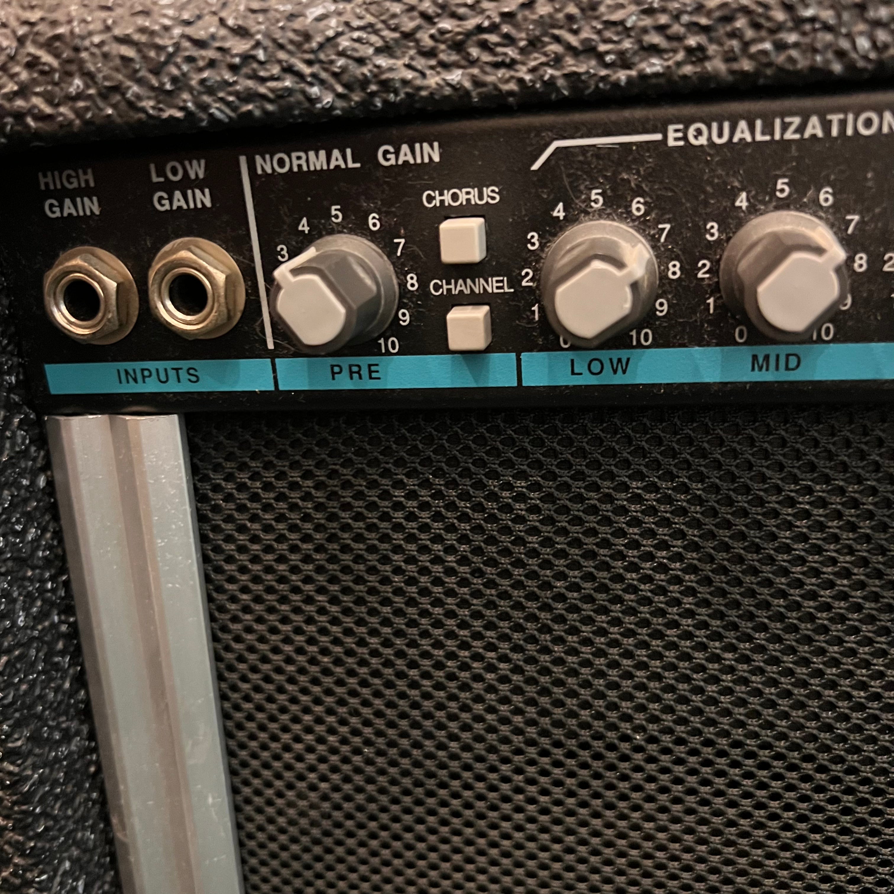 Peavey Backstage Chorus 208 2x8 50 watts Guitar Combo Amp (used