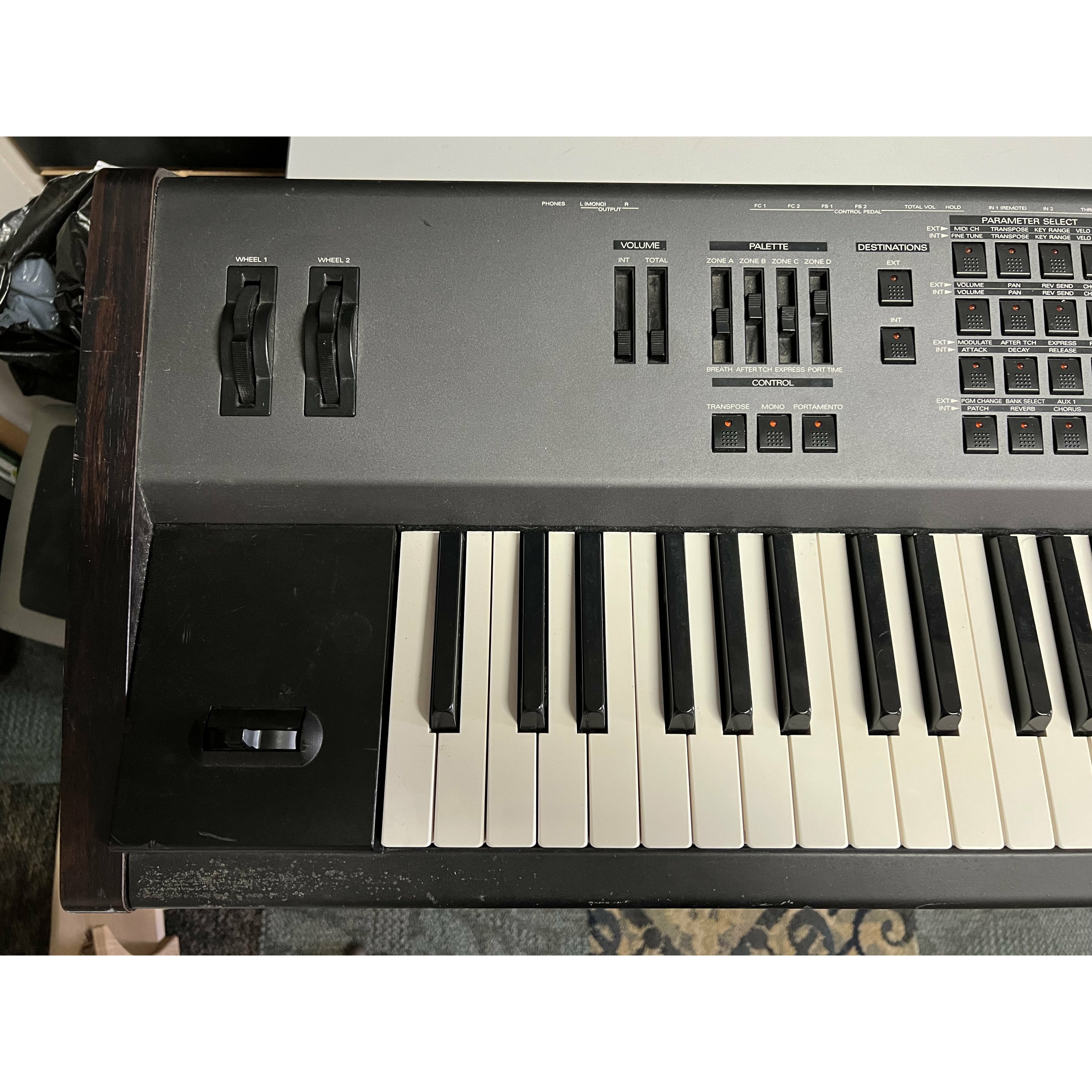 Roland A-90 Expandable Controller Digital Piano Keyboard Weighted Roland A-90 Expandable Controller Digital Piano Keyboard Weighted