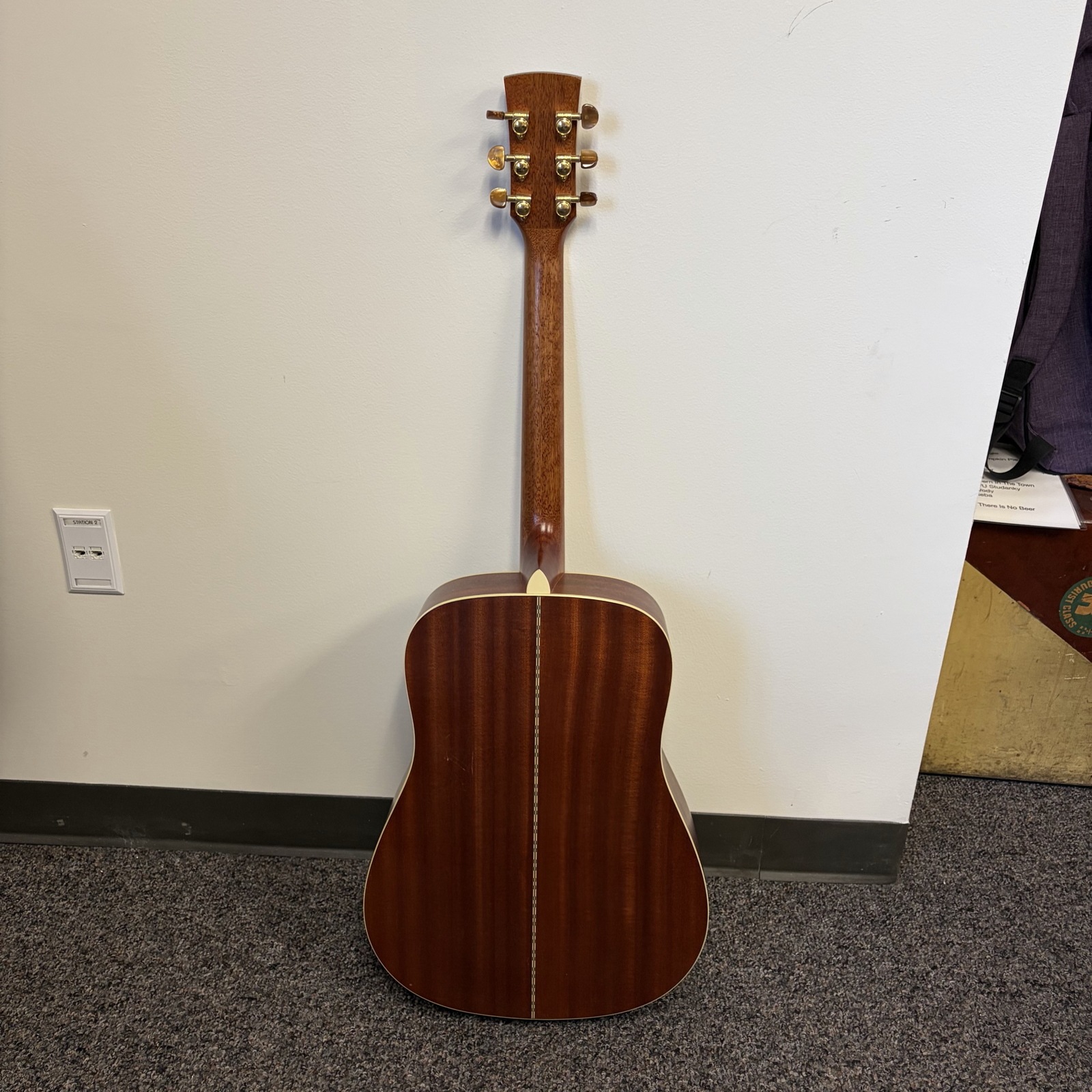 Ibanez_Artwood_AW_120_RDV_Acou