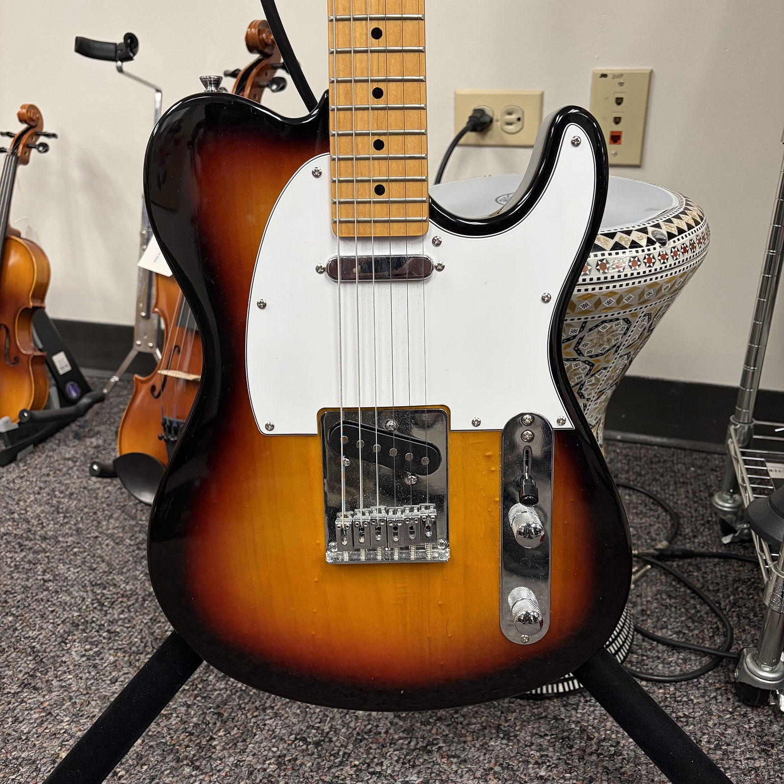 Tagima TW 55-SB-LF/WH Solid Poplar Tele Style Electric Guitar - Sunburst - Used