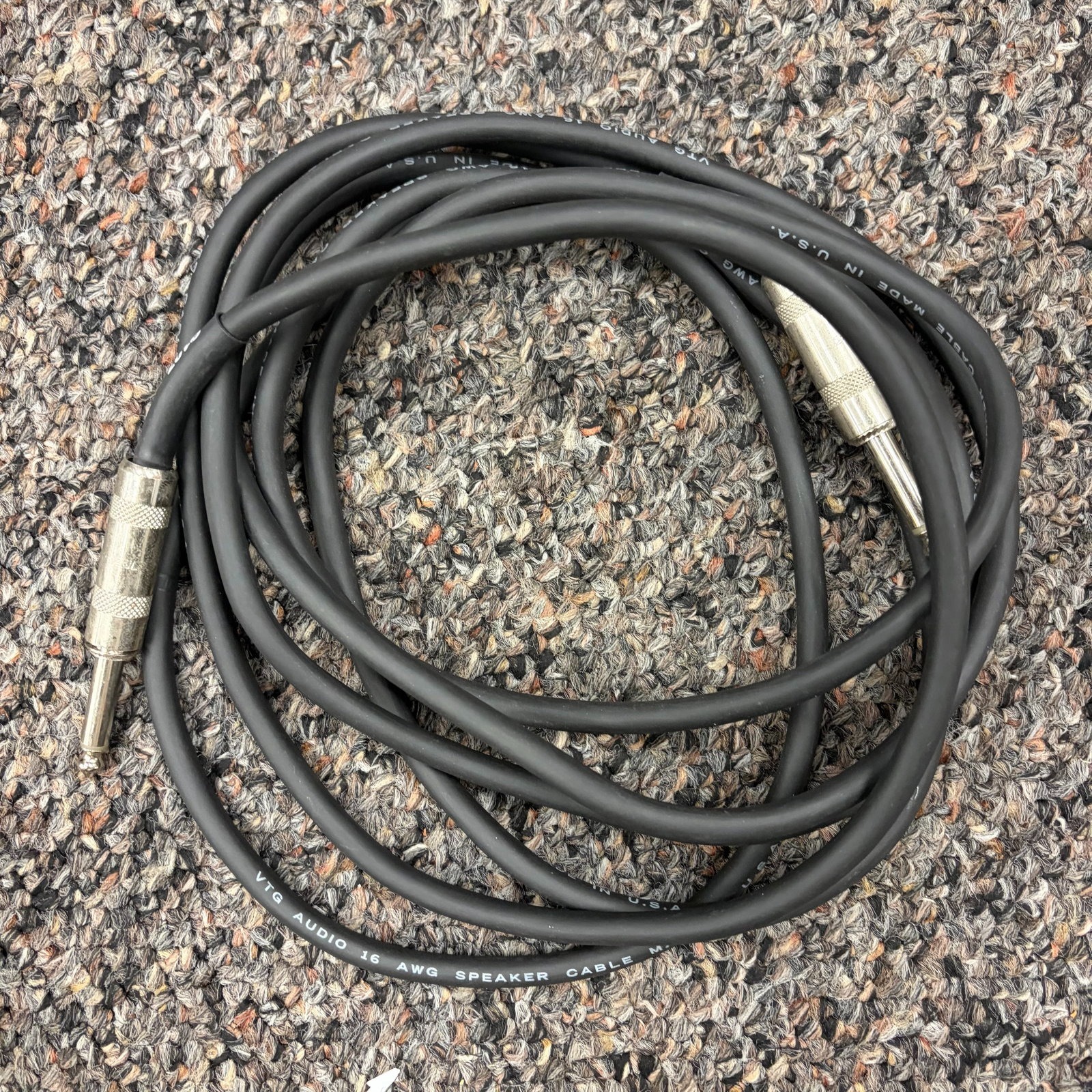 VTG Audio Commercial Series 16 AWG Speaker Cable 1/4 ends 10'' (used) 