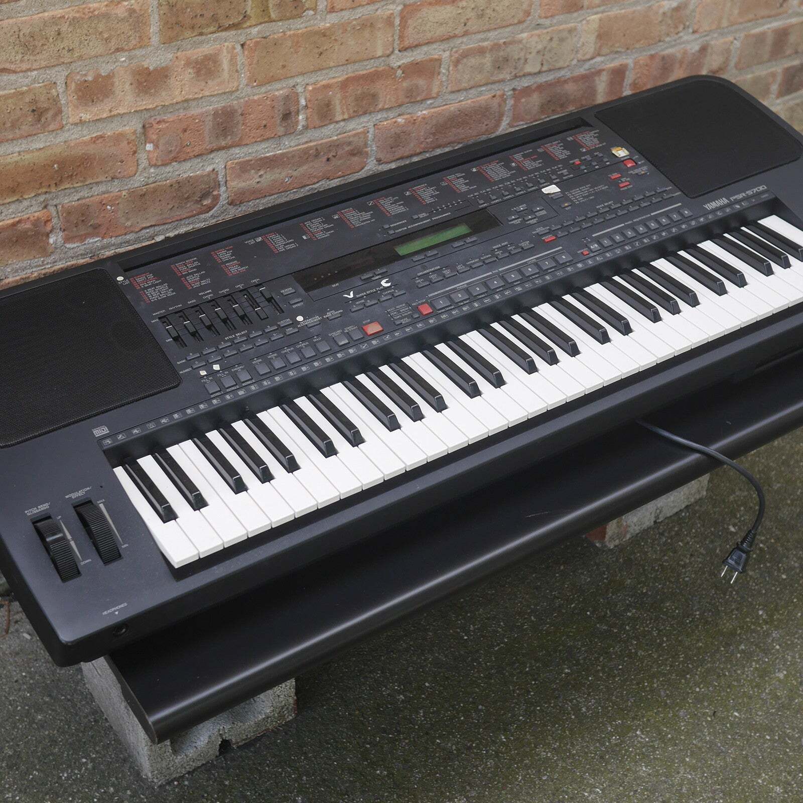 Yamaha Portatone Electronic Keyboard PSR-5700 - 2024051106 Yamaha Portatone Electronic Keyboard PSR-5700 - 2024051106
