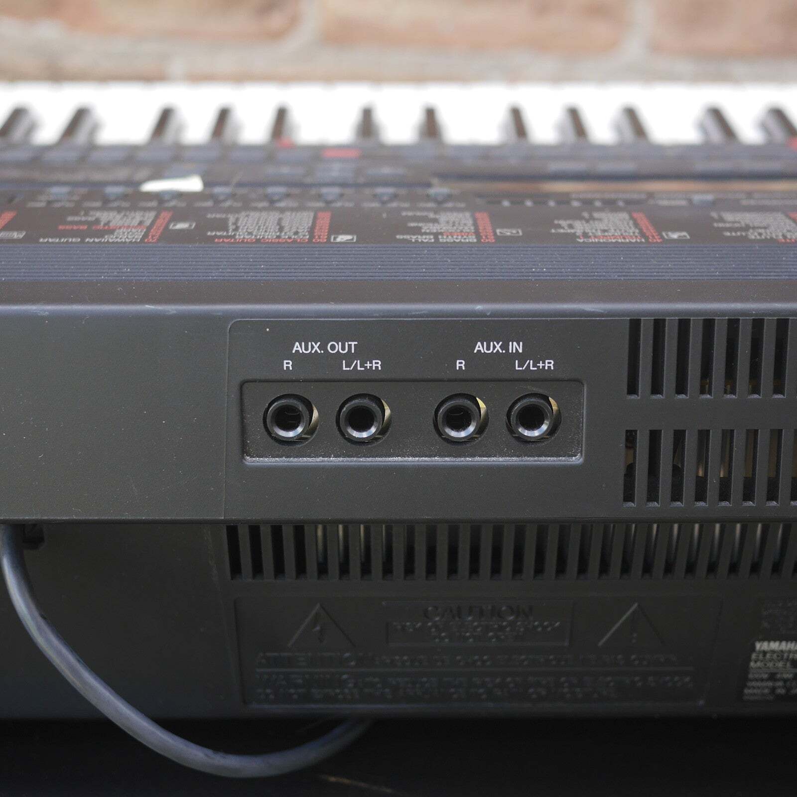 PSR-5700 YAMAHA　PORTATONE エレクトリックキーボード Welcome Home Yamaha PSR-5700 ( Short Demo )by Kris Nicholson - YouTube