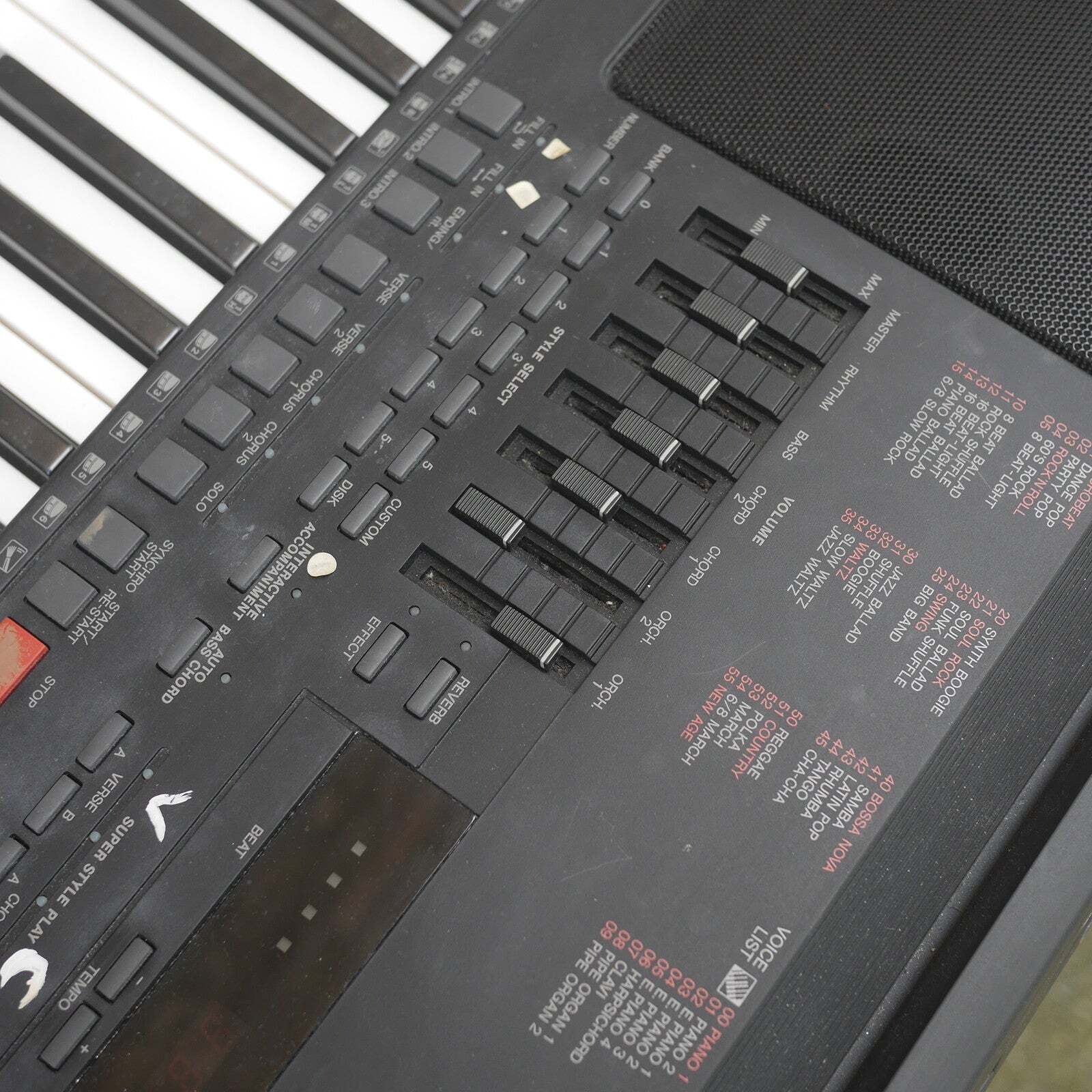 Yamaha Portatone Electronic Keyboard PSR-5700 - 2024051106