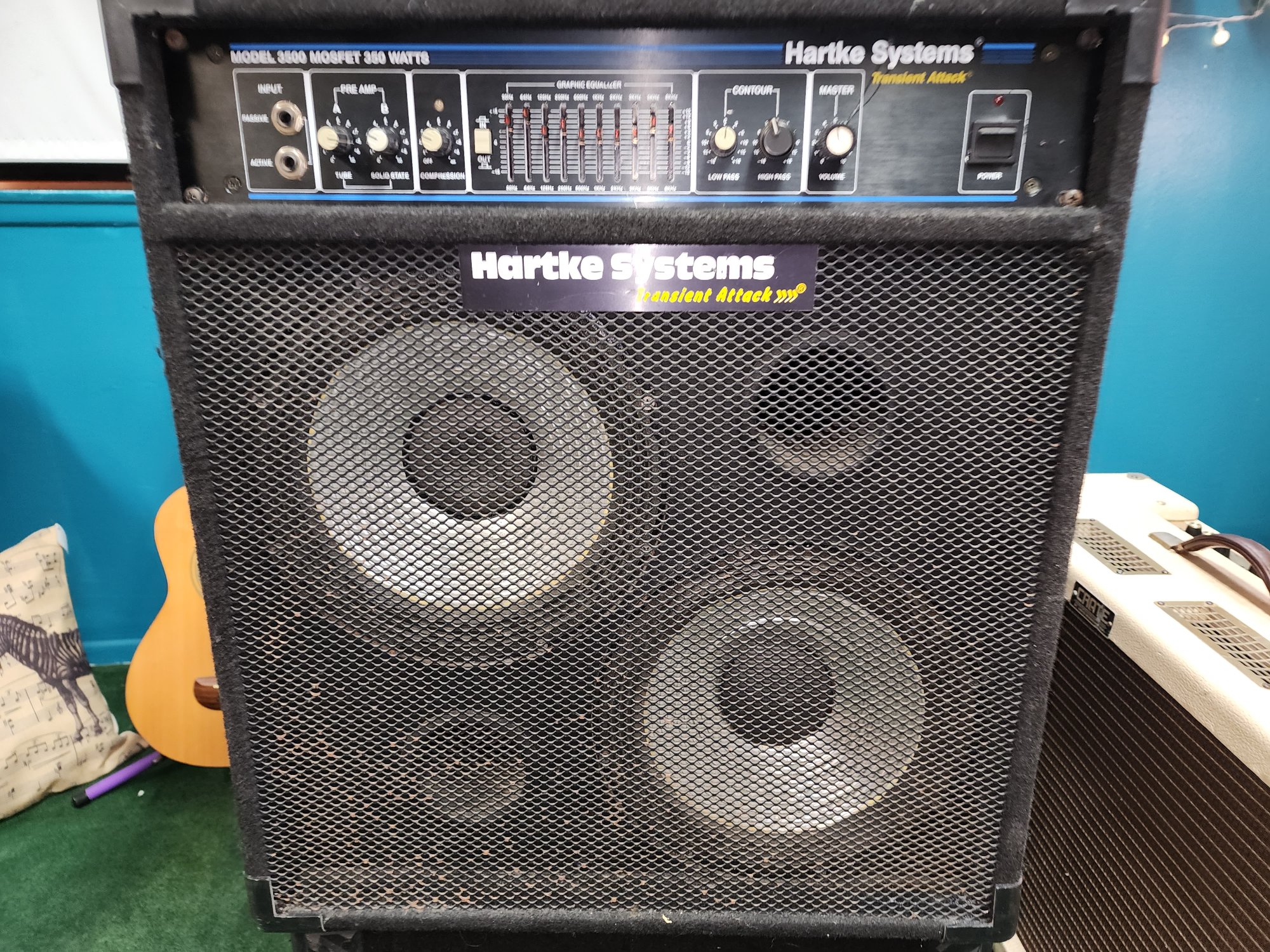 Hartke 3500 MOSFET 350 Watt 2x10 Comb Bass Amp