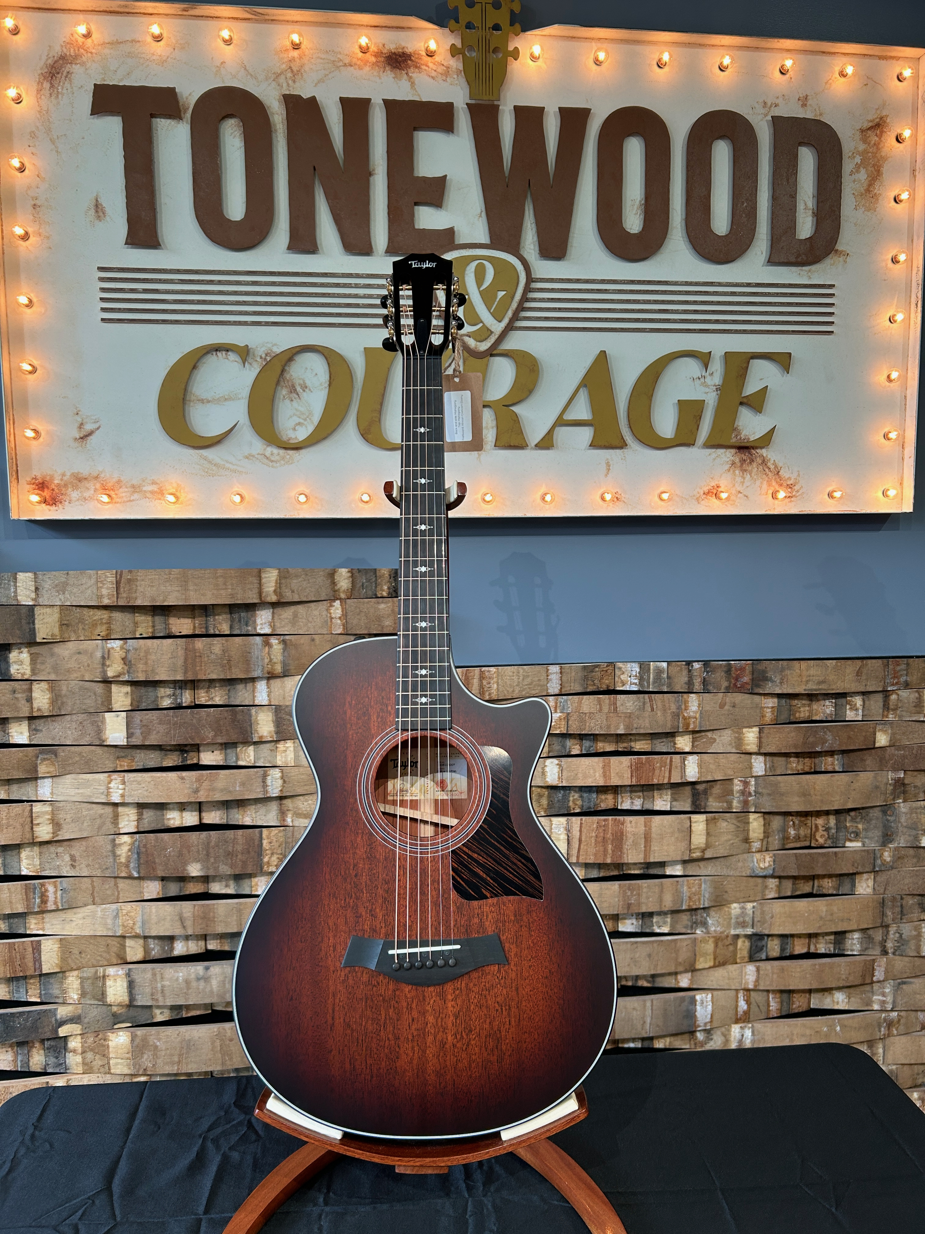 テイラー Taylor 322ce Blackwood Narrow Nut 322ce