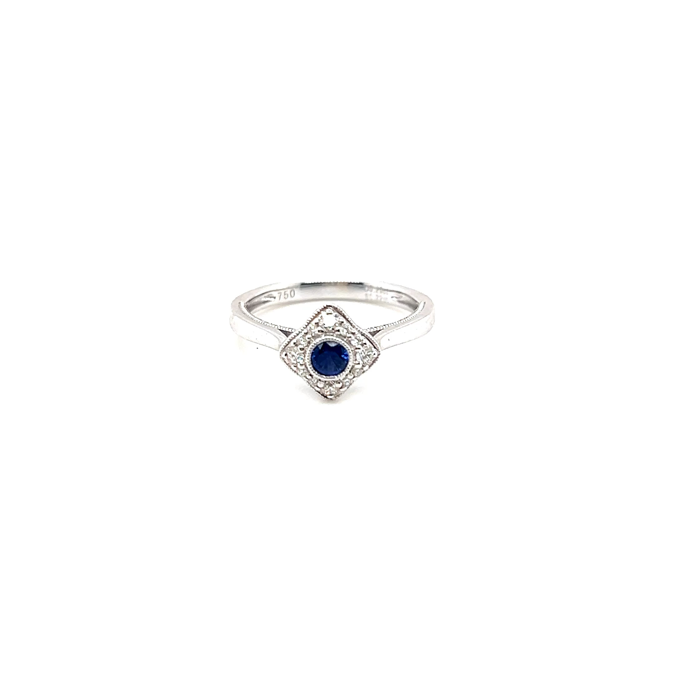 18k White Gold Miligrain Bezel set Sapphire and Natural Diamond Ring S-0.22ct D-0.20ct VS F-G