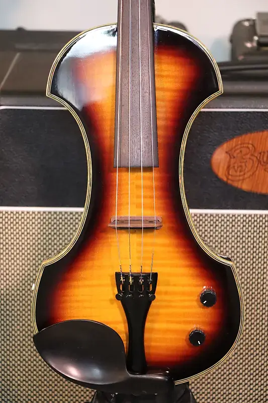 Fender FV3 - Sunburst Electric Violin