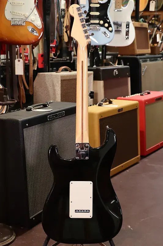 Fender USA Standard Stratocaster with Maple Fretboard 2001