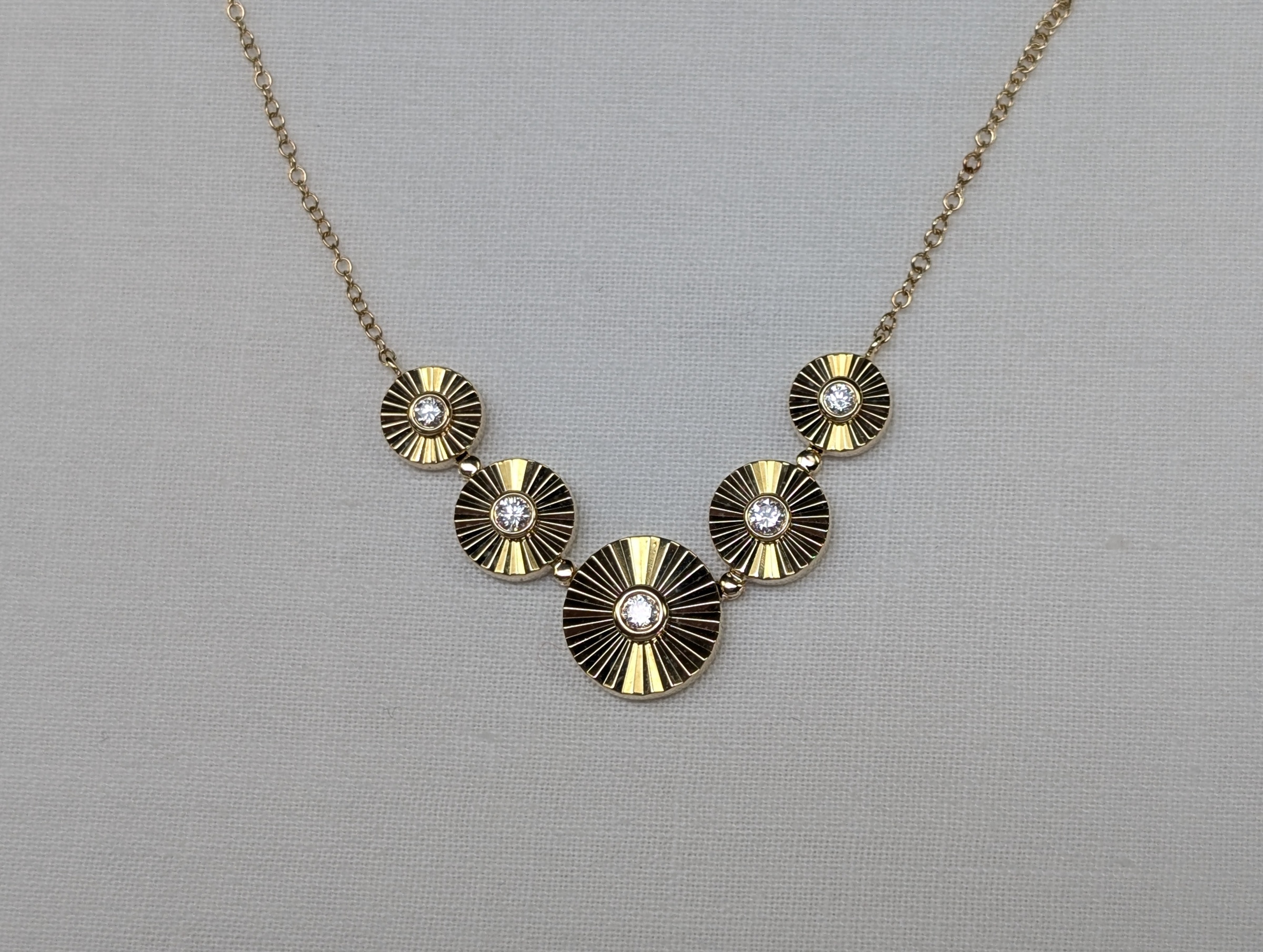 14kyg 5 circle w/diamonds 4=1/5ct w/ 15-18 chain #25543919 #26-4-5000 FPOETF