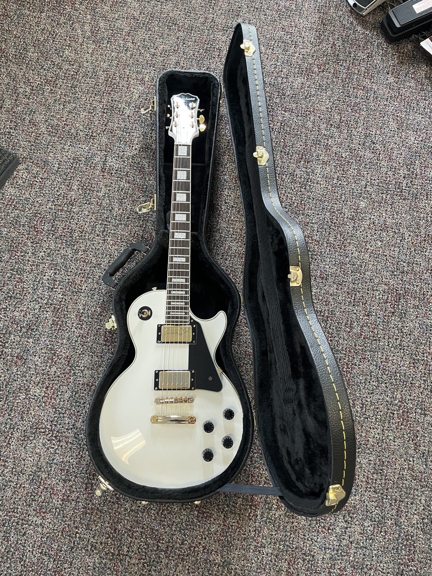 Epiphone Les Paul Custom Pro Electric Guitar w/ Case Alpine White USED