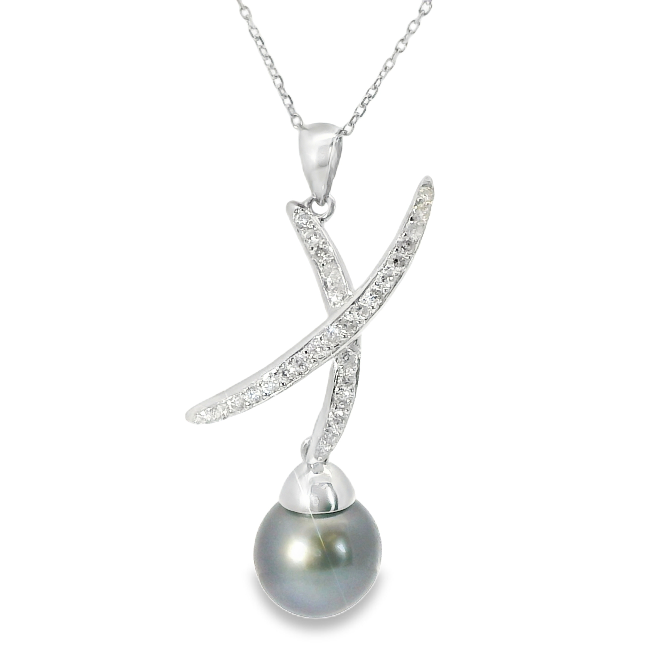 10mm Tahitian Black Pearl Set with 0.30cttw Natural Diamonds in 14K White Gold w/Chain - Estate