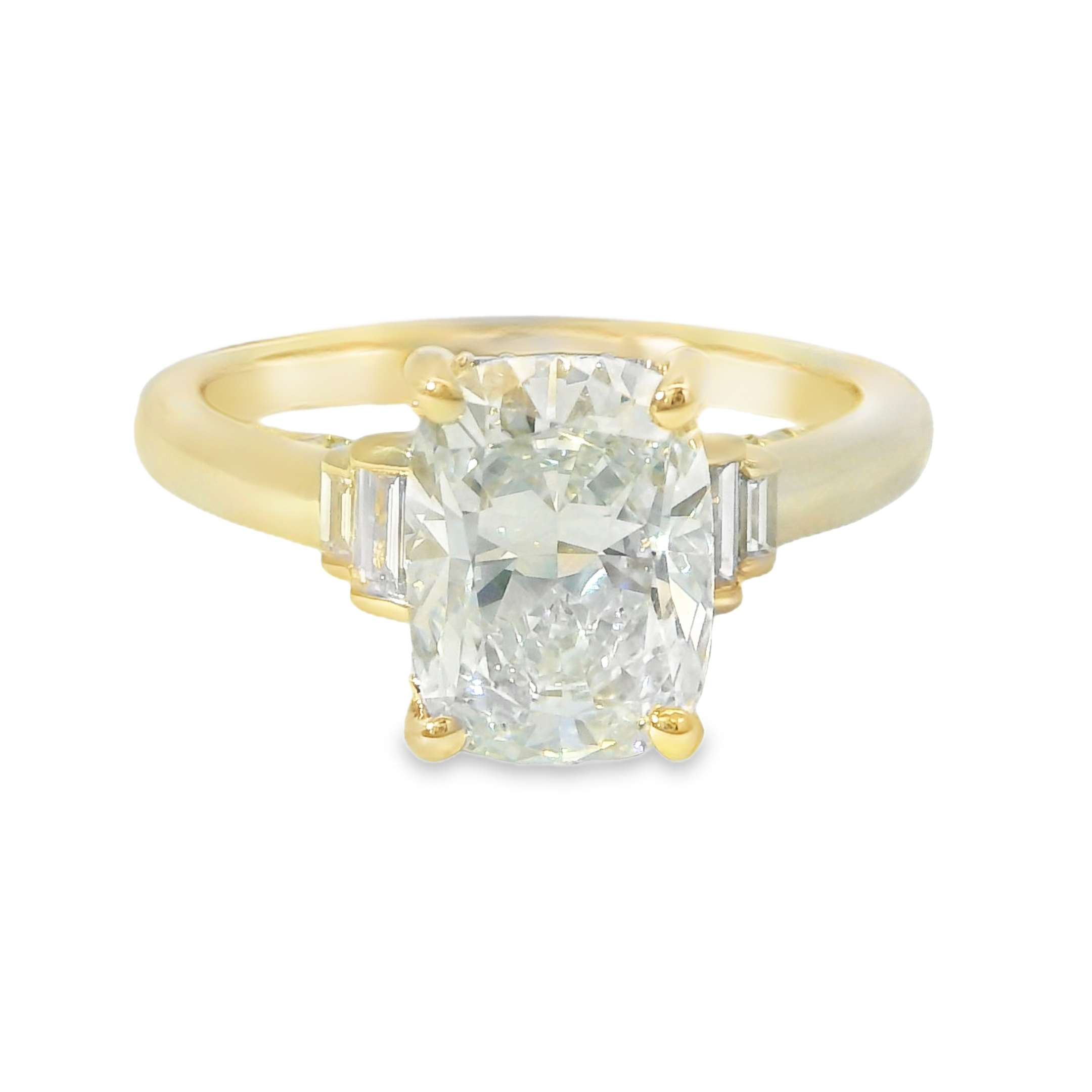 2.37CT E VS1 Cushion Cut LAB Diamond IGI Certified Set in 14K Yellow Gold w/0.38cttw Accent Stones
