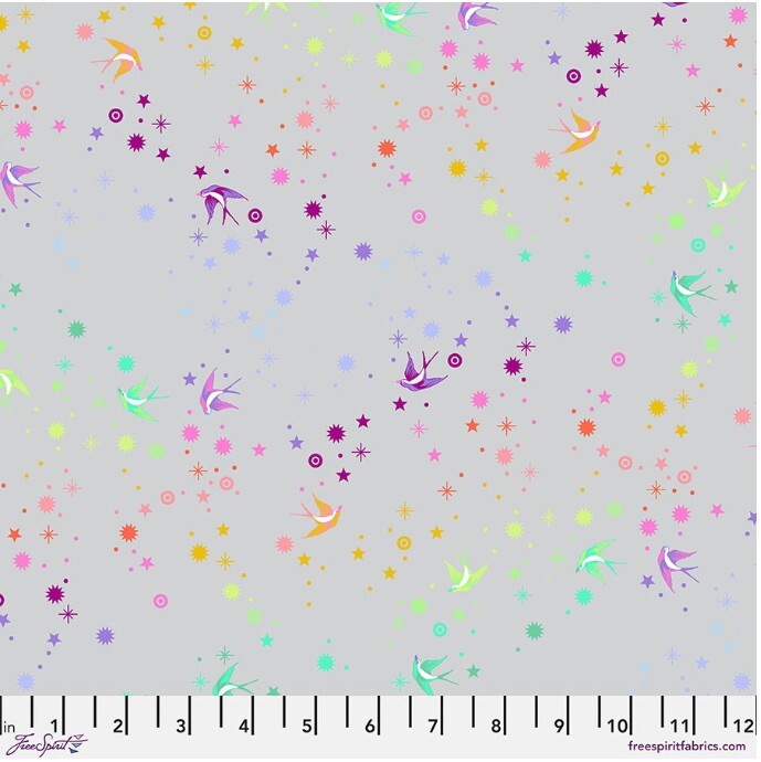 Tula Pink||Fairy Dust||Fog||True Colors Graywork